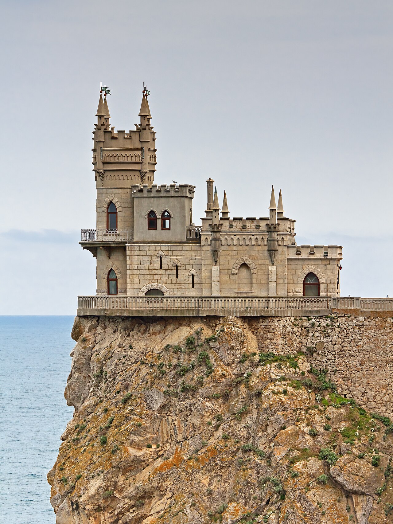 Swallow's Nest castle on the Crimean coast near Yalta