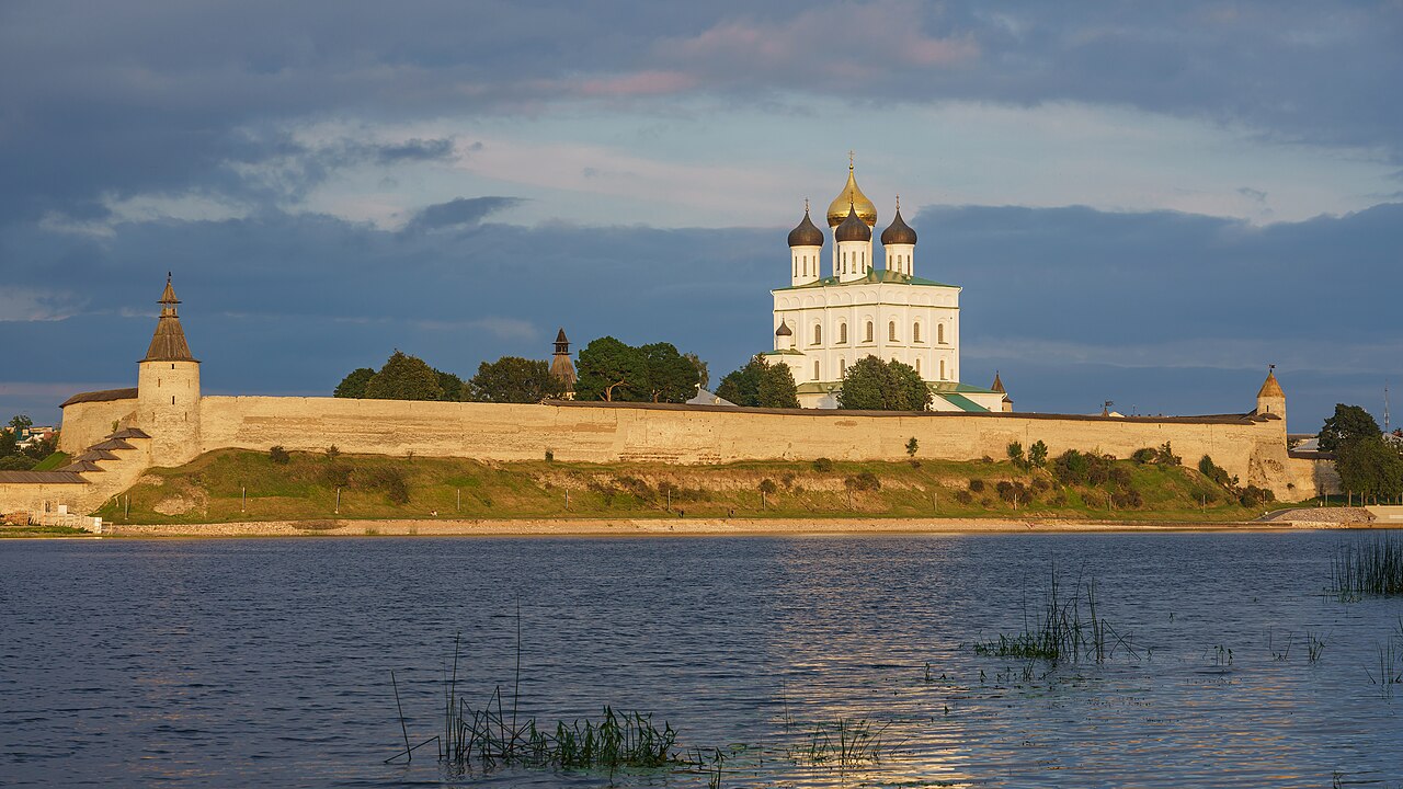 Pskov Krom fortress on the Velikaya river